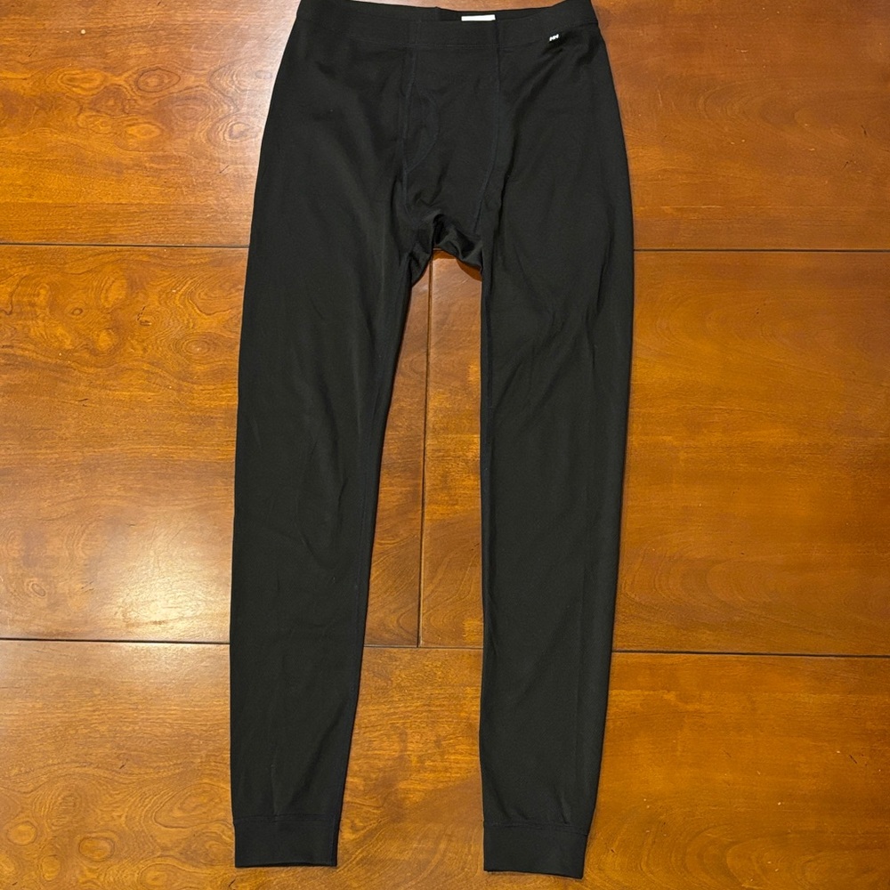 Helly Hansen Men's Black Base Layer. Like New. M